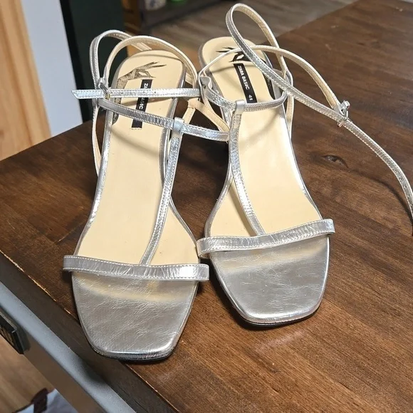 Zara Basic Size 10 Silver Heeled Sandals Excellent Condition - Picture 2 of 5